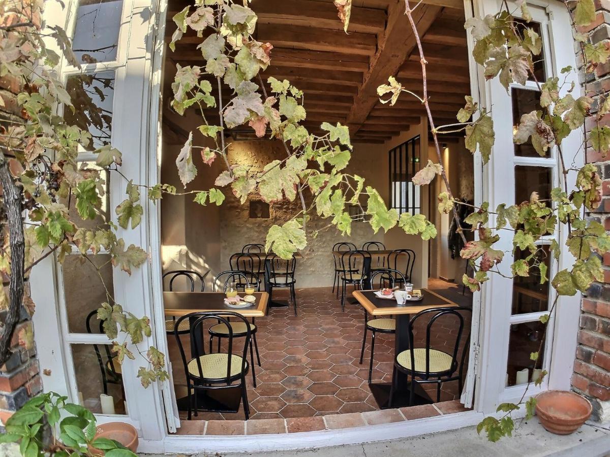 Logis Hotel Du Cygne Bracieux Eksteriør bilde