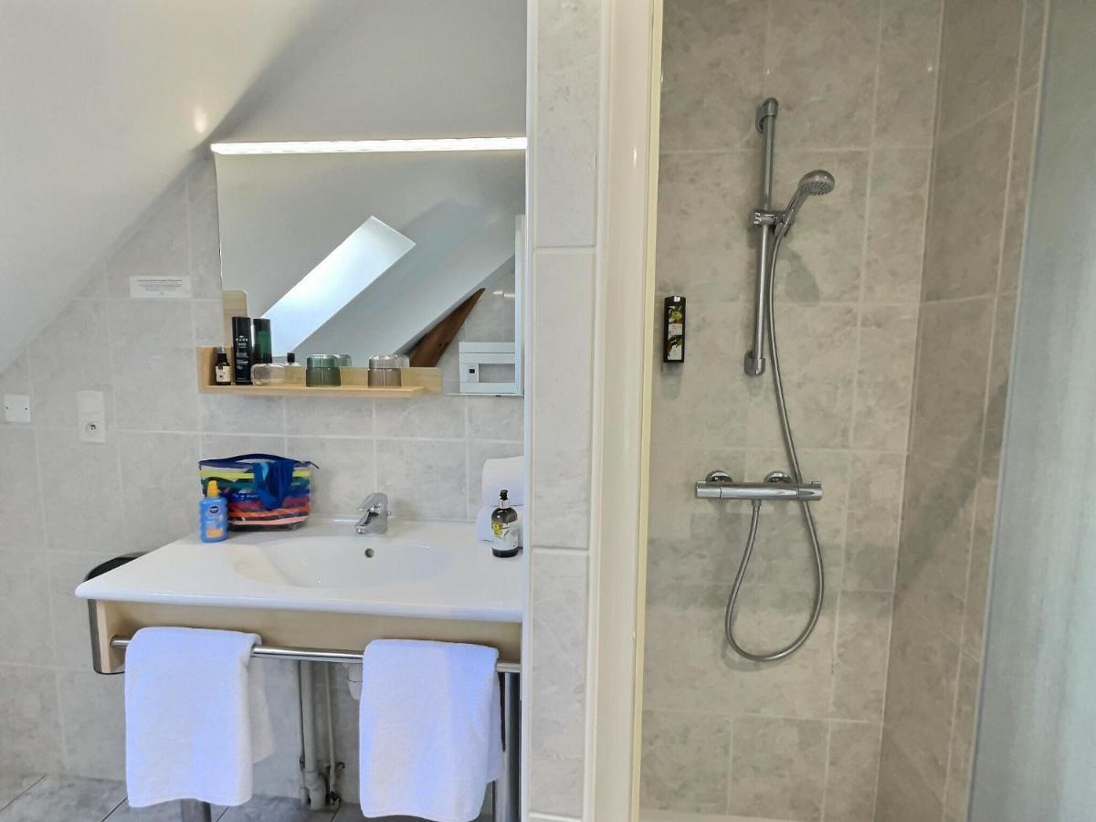 Logis Hotel Du Cygne Bracieux Eksteriør bilde