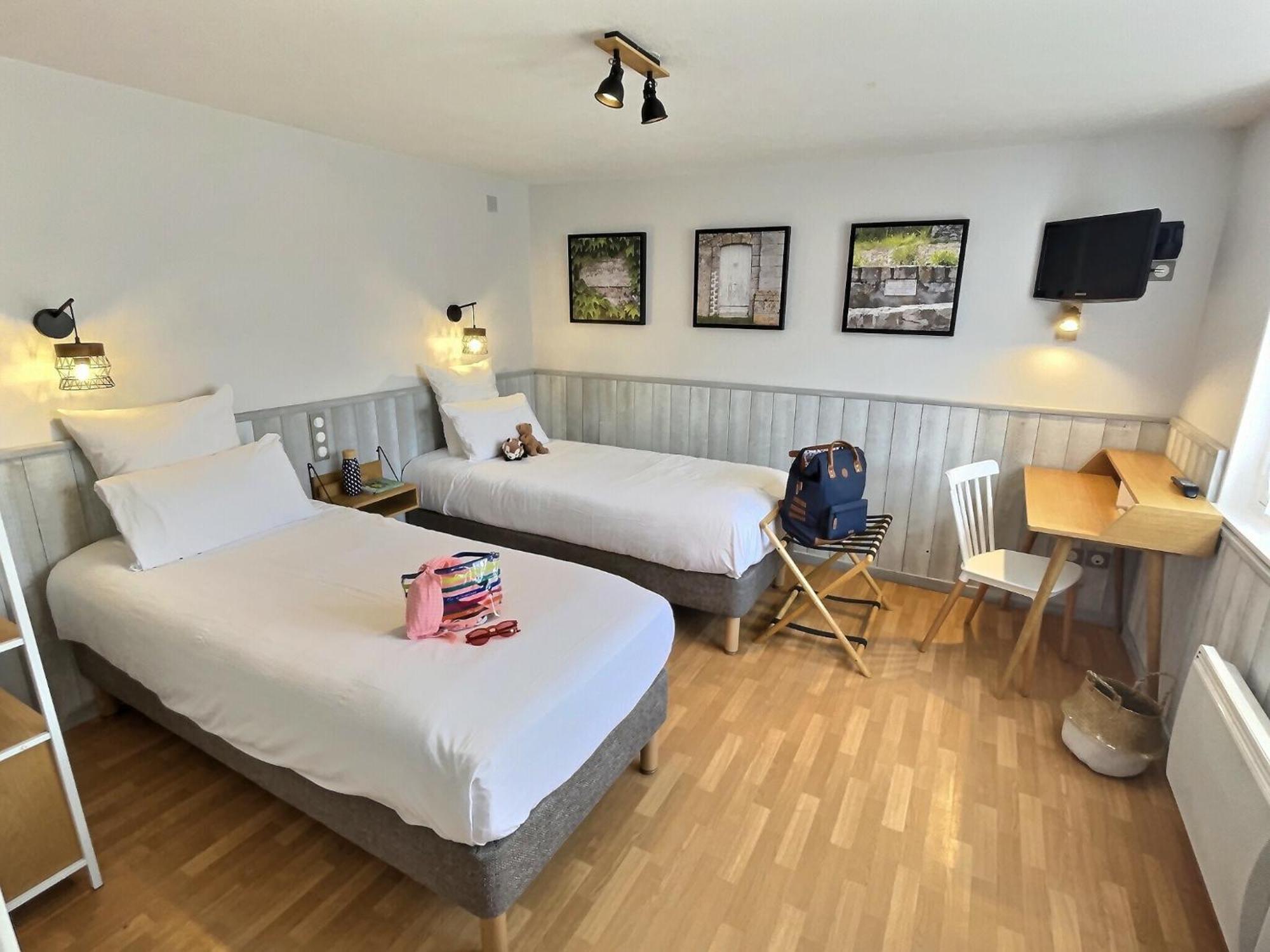Logis Hotel Du Cygne Bracieux Rom bilde