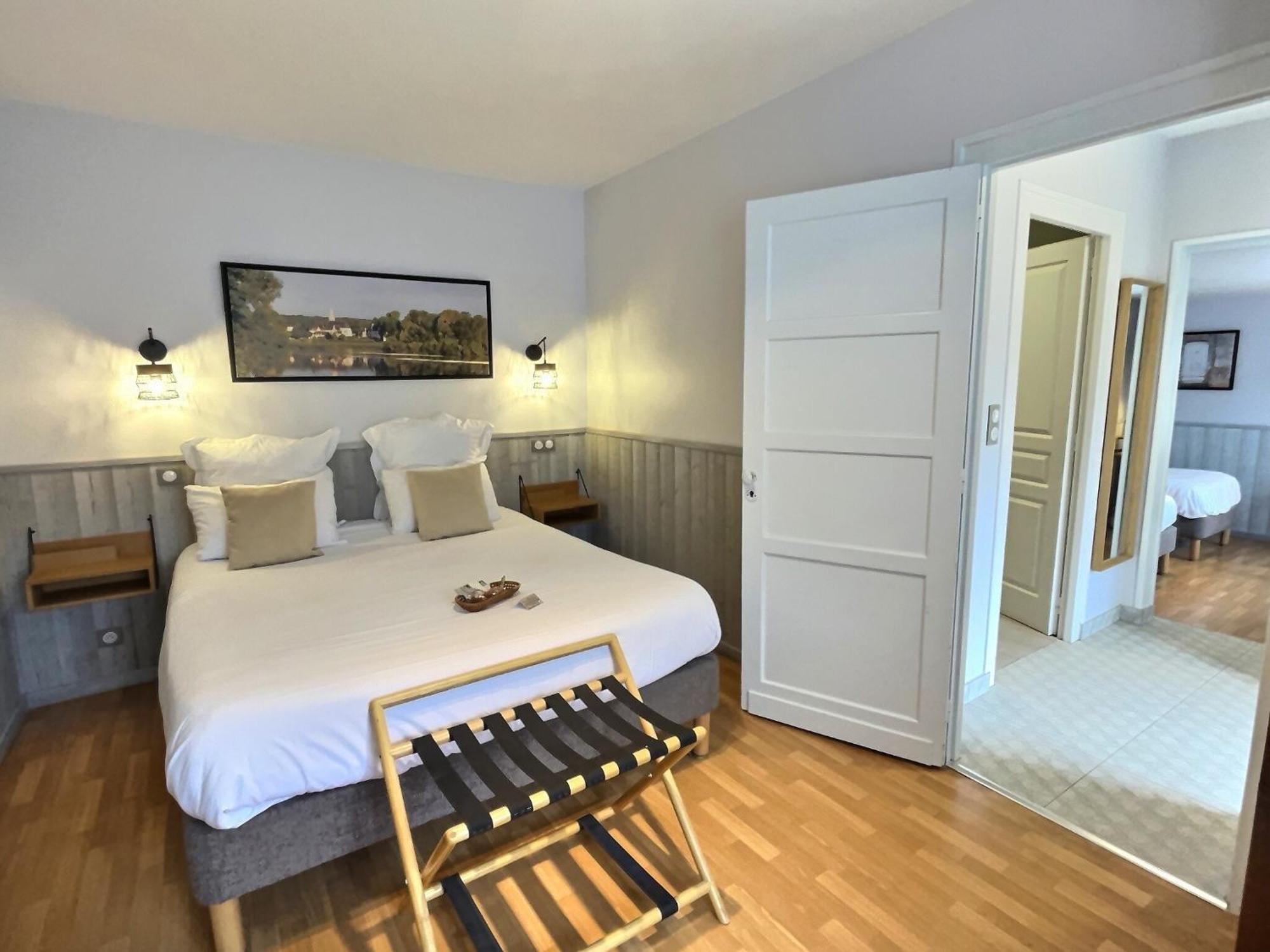 Logis Hotel Du Cygne Bracieux Eksteriør bilde